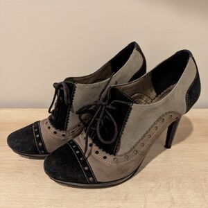 Elegant Women's Lace-Up Heels